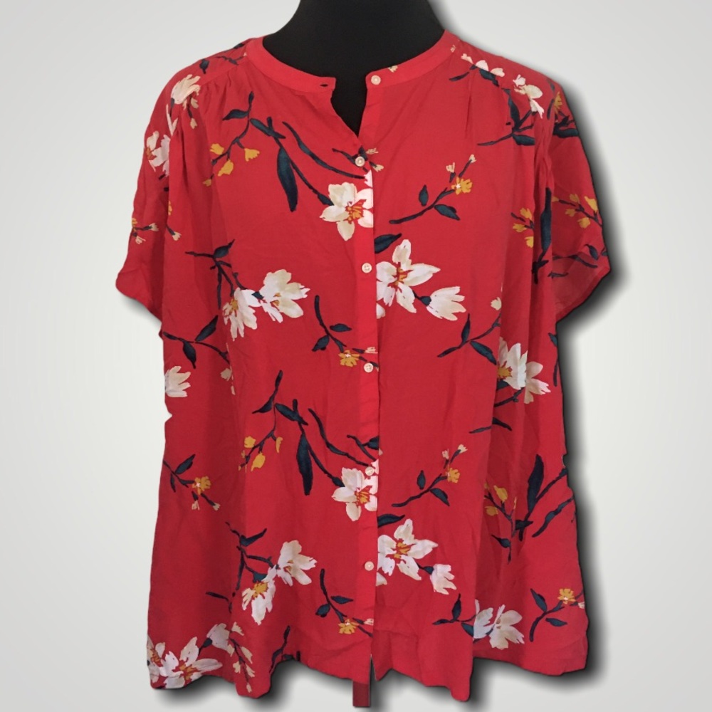 Old Navy Red Floral Button Up Top • XXL